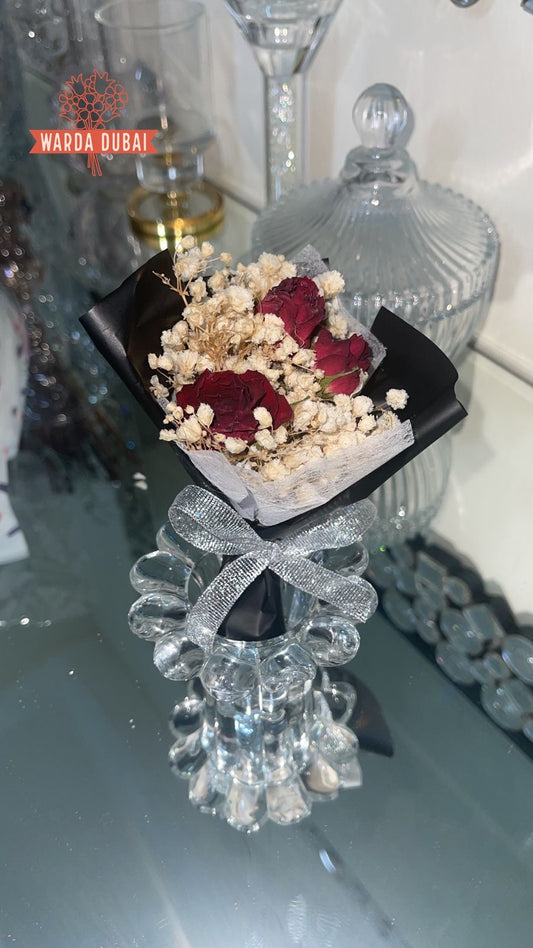 Mini Bouquet - Classic Red - Bold, romantic vibes